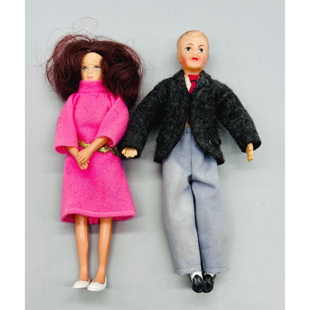 Ideal Petite Princess Fantasy Family Man Woman Husband Wife Mother Father 2